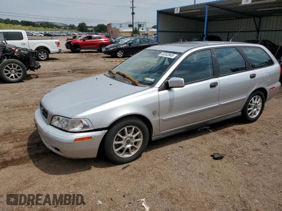 ✅ 2004 Volvo V40 • VIN: YV1VW27594F063998 • Lot: 65352845. Wystawiony na Copart z przebiegiem 161 984 mil. Bezpłatny archiwum sprzedaży aukcyjnych z USA i szczegółowy raport historii pojazdu na DreamBid. Zdjęcie 1.