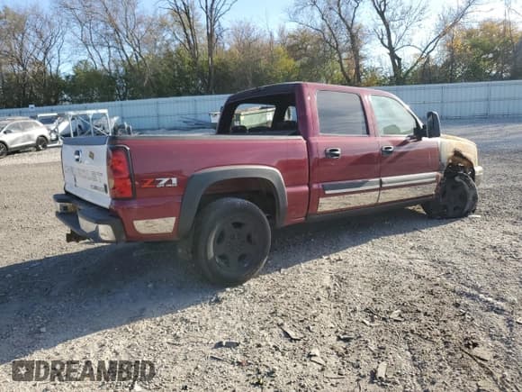 ✅ 2005 Chevrolet Silverado 1500 Z71 • VIN: 2GCEK13T951114831 • Лот: 77156144. Опубликован ранее на Copart с пробегом Не указан. Бесплатный доступ к архиву аукционных продаж из США и подробный отчёт об истории автомобиля на DreamBid. Изображение 3.