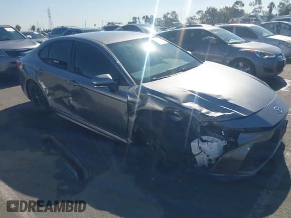 ✅ 2025 Toyota Camry SE • VIN: 4T1DAACK9SU622878 • Lot: 43581453. Listed on IAAI with 1,879 mi. Free auction sales archive from the USA and detailed vehicle history report at DreamBid. Image 1.