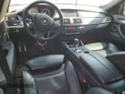 ✅ 2013 BMW X6 M • VIN: 5YMGZ0C5XDLL29831 • Lot: 71560674. Wystawiony na Copart z przebiegiem 116 849 mil. Bezpłatny archiwum sprzedaży aukcyjnych z USA i szczegółowy raport historii pojazdu na DreamBid. Zdjęcie 8.