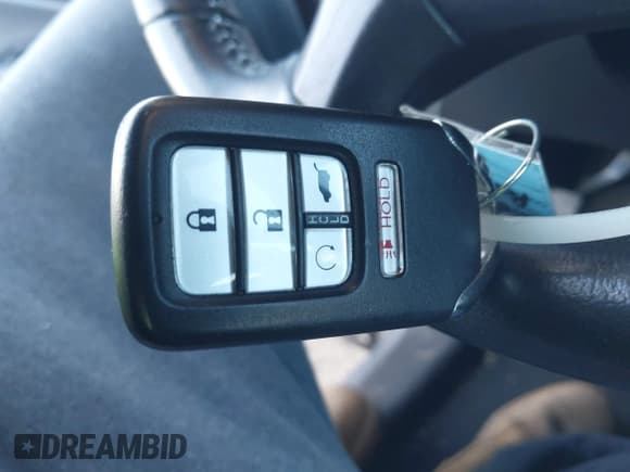 ✅ 2021 Honda Passport EX-L • VIN: 5FNYF8H51MB014349 • Lot: 43733895. Listed on IAAI with 36,679 mi. Free auction sales archive from the USA and detailed vehicle history report at DreamBid. Image 11.