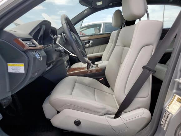 ✅ 2012 Mercedes-Benz E 350 Luxury • VIN: WDDHF2EB7CA530011 • Lot: 65386145. Wystawiony na Copart z przebiegiem 70 740 mil. Bezpłatny archiwum sprzedaży aukcyjnych z USA i szczegółowy raport historii pojazdu na DreamBid. Zdjęcie 7.