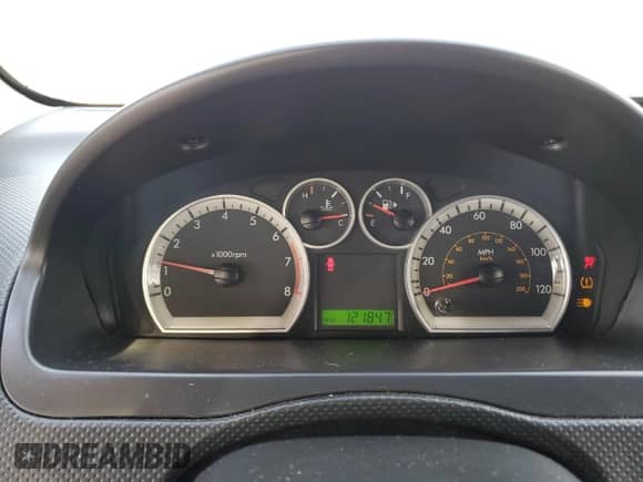 2010 Chevrolet Aveo 1LT z VIN KL1TD5DE7AB133453, wystawiony jako Copart lot #83404924 z przebiegiem 121 847 mil mil oraz Czysty tytuł • Clean title. Historia ofert i sprzedaży dostępna na DreamBid. Obrazek 9.