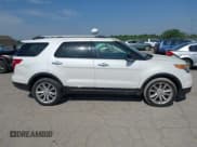 ✅ 2015 Ford Explorer XLT • VIN: 1FM5K8D81FGA13379 • Lot: 42275630. Wystawiony na IAAI z przebiegiem 169 545 mil. Bezpłatny archiwum sprzedaży aukcyjnych z USA i szczegółowy raport historii pojazdu na DreamBid. Zdjęcie 13.