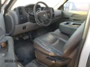 ✅ 2013 Chevrolet Silverado 2500HD • VIN: 1GB2CVC8XDZ356945 • Lot: 76039334. Wystawiony na Copart z przebiegiem 223 018 mil. Bezpłatny archiwum sprzedaży aukcyjnych z USA i szczegółowy raport historii pojazdu na DreamBid. Zdjęcie 8.