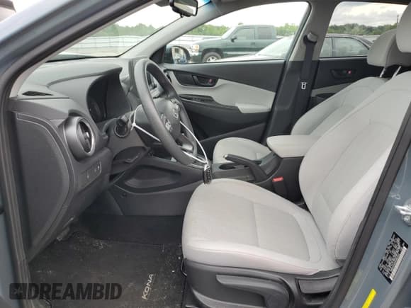 ✅ 2022 Hyundai Kona SEL • VIN: KM8K6CAB9NU882922 • Лот: 64353704. Опубликован ранее на Copart с пробегом 39 807 миль. Бесплатный доступ к архиву аукционных продаж из США и подробный отчёт об истории автомобиля на DreamBid. Изображение 7.