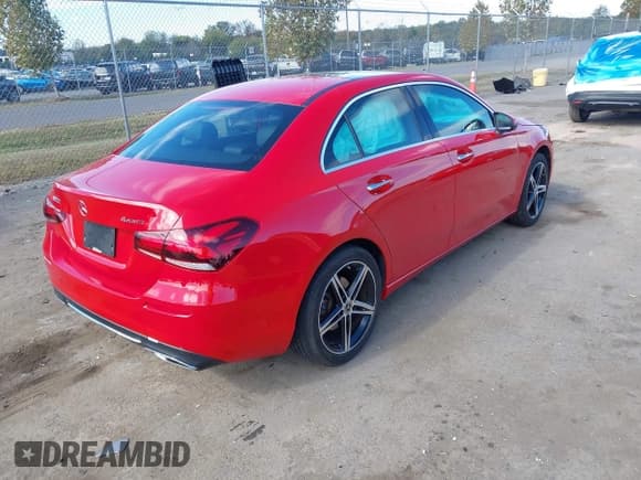 ✅ 2019 Mercedes-Benz A 220 • VIN: WDD3G4FB2KW025190 • Лот: 43456044. Опубликован ранее на IAAI с пробегом 55 259 миль. Бесплатный доступ к архиву аукционных продаж из США и подробный отчёт об истории автомобиля на DreamBid. Изображение 4.