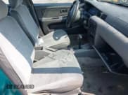 ✅ 1995 Nissan Sentra E • VIN: 1N4AB41D0SC723345 • Lot: 42490206. Wystawiony na IAAI z przebiegiem 115 055 mil. Bezpłatny archiwum sprzedaży aukcyjnych z USA i szczegółowy raport historii pojazdu na DreamBid. Zdjęcie 5.