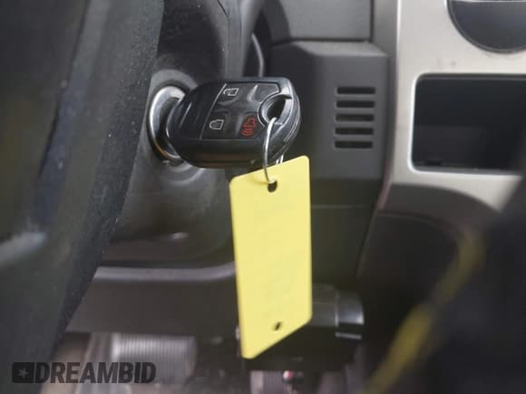 ✅ 2013 Ford F-150 XL • VIN: 1FTEX1CM1DFA35378 • Lot: 42504522. Listed on IAAI with 204,858 mi. Free auction sales archive from the USA and detailed vehicle history report at DreamBid. Image 11.