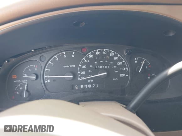 ✅ 2000 Ford Explorer • VIN: 1FMZU64P3YZB70619 • Lot: 42000128. Wystawiony na IAAI z przebiegiem 230 681 mil. Bezpłatny archiwum sprzedaży aukcyjnych z USA i szczegółowy raport historii pojazdu na DreamBid. Zdjęcie 7.