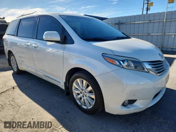 ✅ 2015 Toyota Sienna Limited • VIN: 5TDDK3DC9FS115820 • Lot: 82698785. Listed on Copart with 234,277 mi. Free auction sales archive from the USA and detailed vehicle history report at DreamBid. Image 4.