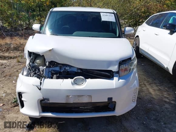 ✅ 2014 Scion xB • VIN: JTLZE4FEXEJ056682 • Lot: 43407155. Wystawiony na IAAI z przebiegiem 113 794 mil. Bezpłatny archiwum sprzedaży aukcyjnych z USA i szczegółowy raport historii pojazdu na DreamBid. Zdjęcie 12.