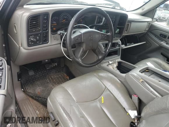 ✅ 2006 Chevrolet Silverado 2500HD LT2 • VIN: 1GCHK23U96F158933 • Lot: 59674375. Wystawiony na Copart z przebiegiem 351 302 mil. Bezpłatny archiwum sprzedaży aukcyjnych z USA i szczegółowy raport historii pojazdu na DreamBid. Zdjęcie 8.