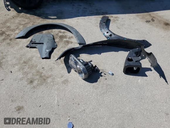 ✅ 2023 Dodge Challenger R/T Scat Pack • VIN: 2C3CDZFJXPH647926 • Lot: 81597425. Wystawiony na Copart z przebiegiem 18 673 mil. Bezpłatny archiwum sprzedaży aukcyjnych z USA i szczegółowy raport historii pojazdu na DreamBid. Zdjęcie 12.