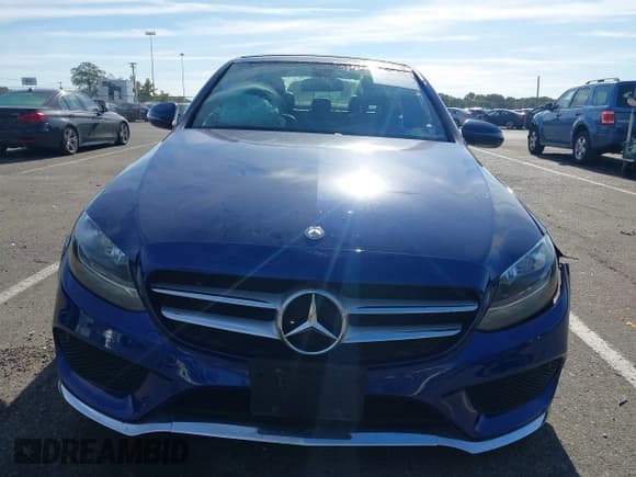 ✅ 2017 Mercedes-Benz C 300 • VIN: 55SWF4KB7HU223582 • Лот: 43371690. Опубликован ранее на IAAI с пробегом 76 374 миль. Бесплатный доступ к архиву аукционных продаж из США и подробный отчёт об истории автомобиля на DreamBid. Изображение 12.