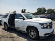 ✅ 2015 Chevrolet Suburban LT • VIN: 1GNSCJKC0FR288210 • Lot: 64307805. Wystawiony na Copart z przebiegiem 130 676 mil. Bezpłatny archiwum sprzedaży aukcyjnych z USA i szczegółowy raport historii pojazdu na DreamBid. Zdjęcie 4.