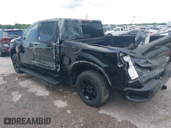 ✅ 2025 Chevrolet Silverado 1500 High Country • VIN: 1GCUKJE81SZ153131 • Lot: 41597428. Listed on IAAI with 3,032 mi. Free auction sales archive from the USA and detailed vehicle history report at DreamBid. Image 3.