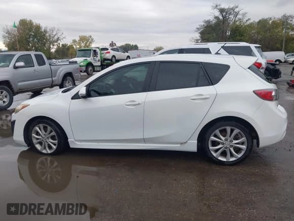 ✅ 2010 Mazda 3 S Sport • VIN: JM1BL1H5XA1190004 • Lot: 43530154. Listed on IAAI with 188,602 mi. Free auction sales archive from the USA and detailed vehicle history report at DreamBid. Image 14.