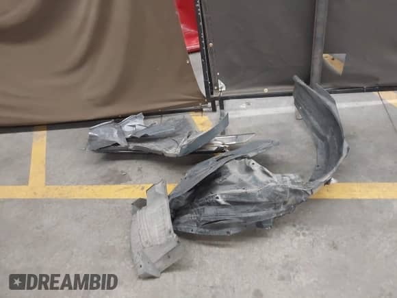 2018 Mitsubishi Outlander SE with VIN JA4AD3A33JJ003936, listed as a IAAI auction lot 43525448 with 252,718 mi miles and . Bid and sale history available at DreamBid. Image 11.