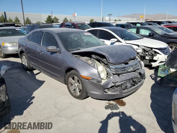 ✅ 2006 Ford Fusion SE • VIN: 3FAFP07166R180118 • Lot: 86264995. Wystawiony na Copart z przebiegiem 758 069 mil. Bezpłatny archiwum sprzedaży aukcyjnych z USA i szczegółowy raport historii pojazdu na DreamBid. Zdjęcie 4.