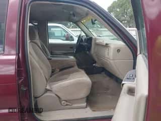 2003 Chevrolet Silverado 2500HD LS с VIN 1GCHK23U73F181039, выставлен на аукционе IAAI как лот 42962397 с пробегом 220 959 миль миль и . История ставок и продаж доступна на DreamBid. Изображение 5.