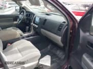 ✅ 2016 Toyota Sequoia SR5 • VIN: 5TDBY5G13GS147580 • Лот: 43249009. Опубликован ранее на IAAI с пробегом 76 230 миль. Бесплатный доступ к архиву аукционных продаж из США и подробный отчёт об истории автомобиля на DreamBid. Изображение 5.