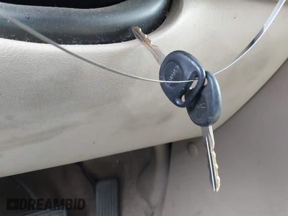 ✅ 2004 GMC Yukon XL SLT • VIN: 3GKFK16Z24G330454 • Lot: 42435645. Listed on IAAI with 204,351 mi. Free auction sales archive from the USA and detailed vehicle history report at DreamBid. Image 11.