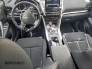 ✅ 2025 Mitsubishi Eclipse Cross SE • VIN: JA4ATWAA4SZ035381 • Lot: 96722525. Wystawiony na Copart z przebiegiem 16 889 mil. Bezpłatny archiwum sprzedaży aukcyjnych z USA i szczegółowy raport historii pojazdu na DreamBid. Zdjęcie 8.