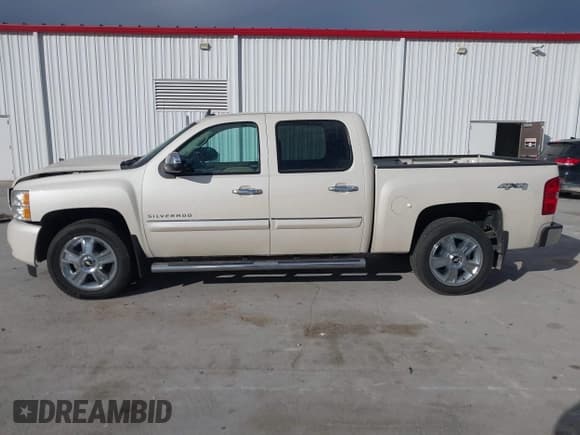 ✅ 2013 Chevrolet Silverado 1500 LTZ • VIN: 3GCPKTE79DG312531 • Lot: 43674519. Wystawiony na IAAI z przebiegiem 227 234 mil. Bezpłatny archiwum sprzedaży aukcyjnych z USA i szczegółowy raport historii pojazdu na DreamBid. Zdjęcie 14.