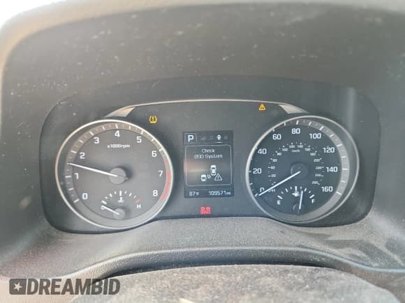 ✅ 2018 Hyundai Elantra SEL • VIN: 5NPD84LF3JH267638 • Lot: 82699295. Listed on Copart with 109,571 mi. Free auction sales archive from the USA and detailed vehicle history report at DreamBid. Image 9.