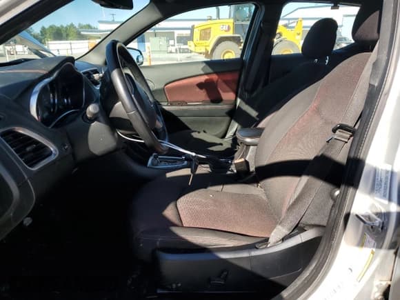 ✅ 2012 Dodge Avenger SXT Plus • VIN: 1C3CDZEG2CN103508 • Lot: 74172004. Wystawiony na Copart z przebiegiem 148 616 mil. Bezpłatny archiwum sprzedaży aukcyjnych z USA i szczegółowy raport historii pojazdu na DreamBid. Zdjęcie 7.