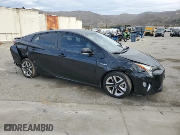 ✅ 2018 Toyota Prius Three Touring • VIN: JTDKARFU0J3059165 • Lot: 92466895. Listed on Copart with 116,323 mi. Free auction sales archive from the USA and detailed vehicle history report at DreamBid. Image 4.