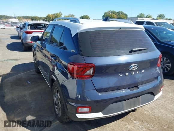 ✅ 2022 Hyundai Venue Limited • VIN: KMHRC8A32NU146854 • Lot: 43457704. Listed on IAAI with 29,285 mi. Free auction sales archive from the USA and detailed vehicle history report at DreamBid. Image 3.