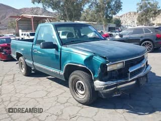 ✅ 1997 Chevrolet Silverado 1500 • VIN: 1GCEC14W3VZ100369 • Lot: 43208475. Wystawiony na IAAI z przebiegiem 101 950 mil. Bezpłatny archiwum sprzedaży aukcyjnych z USA i szczegółowy raport historii pojazdu na DreamBid. Zdjęcie 1.