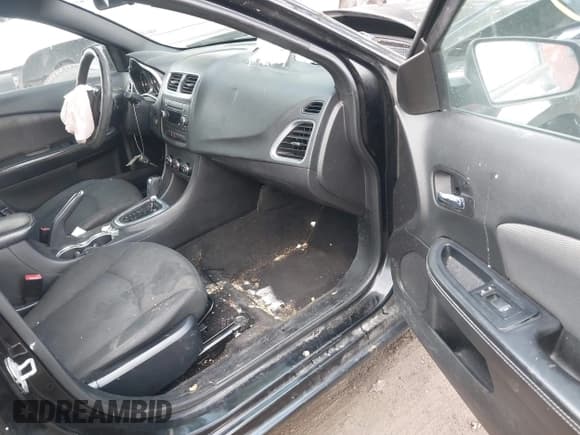 ✅ 2014 Dodge Avenger SE • VIN: 1C3CDZAB5EN196392 • Lot: 43402923. Listed on IAAI with 189,512 mi. Free auction sales archive from the USA and detailed vehicle history report at DreamBid. Image 5.