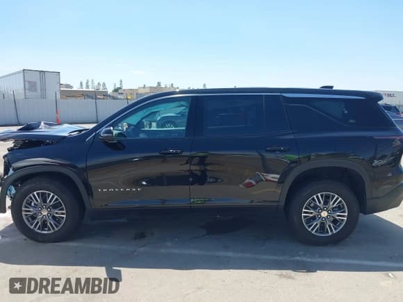 ✅ 2024 Chevrolet Traverse FWD LS • VIN: 1GNEREKS1RJ189568 • Lot: 43009634. Wystawiony na IAAI z przebiegiem 3 672 mil. Bezpłatny archiwum sprzedaży aukcyjnych z USA i szczegółowy raport historii pojazdu na DreamBid. Zdjęcie 15.