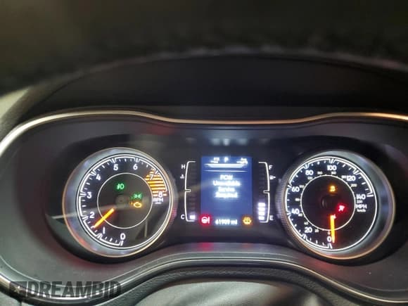 ✅ 2020 Jeep Cherokee Altitude • VIN: 1C4PJMLX2LD655088 • Лот: 66705545. Опубликован ранее на Copart с пробегом 61 909 миль. Бесплатный доступ к архиву аукционных продаж из США и подробный отчёт об истории автомобиля на DreamBid. Изображение 9.
