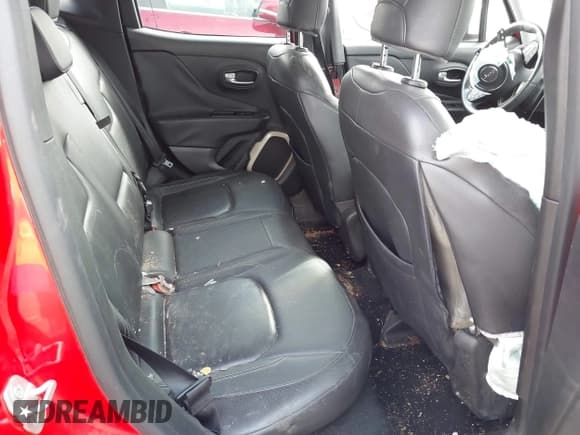 ✅ 2015 Jeep Renegade Limited • VIN: ZACCJADT1FPB47886 • Lot: 43348926. Wystawiony na IAAI z przebiegiem 127 293 mil. Bezpłatny archiwum sprzedaży aukcyjnych z USA i szczegółowy raport historii pojazdu na DreamBid. Zdjęcie 8.