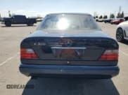 ✅ 1994 Mercedes-Benz E 320 • VIN: WDBEA32E9RC034865 • Лот: 80924675. Опубликован ранее на Copart с пробегом 120 225 миль. Бесплатный доступ к архиву аукционных продаж из США и подробный отчёт об истории автомобиля на DreamBid. Изображение 6.