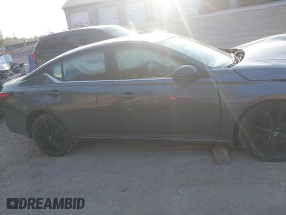 ✅ 2022 Nissan Altima SR • VIN: 1N4BL4CW8NN403893 • Lot: 43235356. Listed on IAAI with 65,960 mi. Free auction sales archive from the USA and detailed vehicle history report at DreamBid. Image 13.