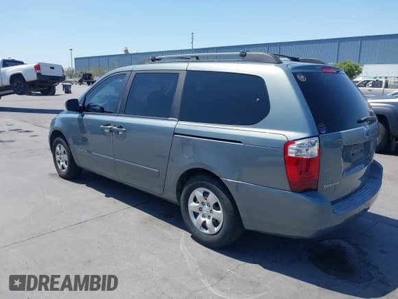 ✅ 2008 Kia Sedona LX • VIN: KNDMB233186267279 • Lot: 42684511. Listed on IAAI with 177,571 mi. Free auction sales archive from the USA and detailed vehicle history report at DreamBid. Image 3.