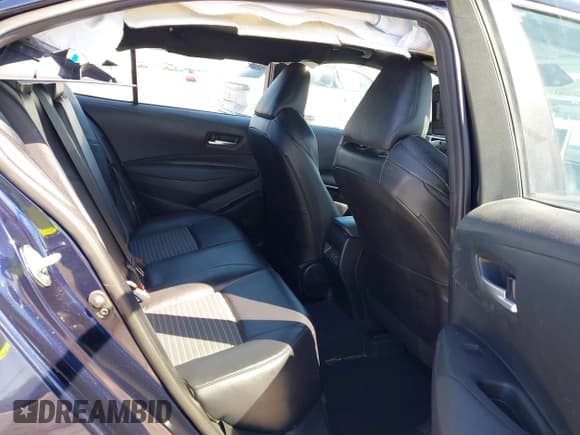 ✅ 2025 Toyota Corolla XSE • VIN: 5YFT4MCE0SP227066 • Lot: 43184541. Wystawiony na IAAI z przebiegiem 16 522 mil. Bezpłatny archiwum sprzedaży aukcyjnych z USA i szczegółowy raport historii pojazdu na DreamBid. Zdjęcie 8.