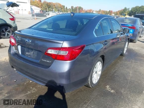 ✅ 2016 Subaru Legacy Premium • VIN: 4S3BNBC67G3052045 • Lot: 43595231. Wystawiony na IAAI z przebiegiem 207 069 mil. Bezpłatny archiwum sprzedaży aukcyjnych z USA i szczegółowy raport historii pojazdu na DreamBid. Zdjęcie 4.