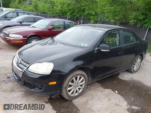✅ 2006 Volkswagen Jetta Value Edition • VIN: 3VWPF71K16M635477 • Лот: 42421514. Опубликован ранее на IAAI с пробегом 167 260 миль. Бесплатный доступ к архиву аукционных продаж из США и подробный отчёт об истории автомобиля на DreamBid. Изображение 2.