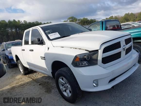 2018 Ram 1500 Tradesman z VIN 1C6RR6FG3JS325422, wystawiony jako IAAI lot #41674052 z przebiegiem 136 502 mil mil oraz . Historia ofert i sprzedaży dostępna na DreamBid. Obrazek 13.