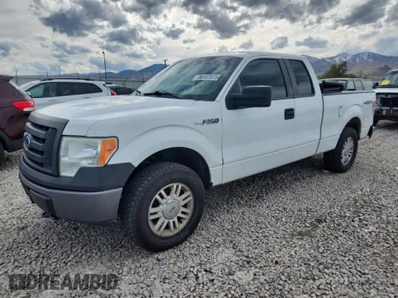 ✅ 2009 Ford F-150 STX • VIN: 1FTRX14W49FA31057 • Lot: 86107875. Listed on Copart with 264,941 mi. Free auction sales archive from the USA and detailed vehicle history report at DreamBid. Image 1.