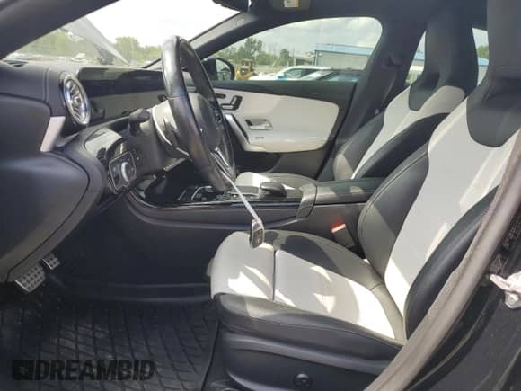 2021 Mercedes-Benz CLA 250 z VIN W1K5J4GB6MN158116, wystawiony jako Copart lot #65736545 z przebiegiem 78 674 mil mil oraz Szkoda całkowita • Salvage title. Historia ofert i sprzedaży dostępna na DreamBid. Obrazek 7.