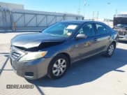 ✅ 2010 Toyota Camry XLE • VIN: 4T4BF3EK2AR049196 • Лот: 43587849. Опубликован ранее на IAAI с пробегом 275 077 миль. Бесплатный доступ к архиву аукционных продаж из США и подробный отчёт об истории автомобиля на DreamBid. Изображение 17.