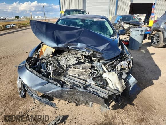 2019 Chevrolet Malibu LT z VIN 1G1ZD5ST5KF177992, wystawiony jako Copart lot #82039615 z przebiegiem 99 999 mil mil oraz Czysty tytuł • Clean title. Historia ofert i sprzedaży dostępna na DreamBid. Obrazek 5.