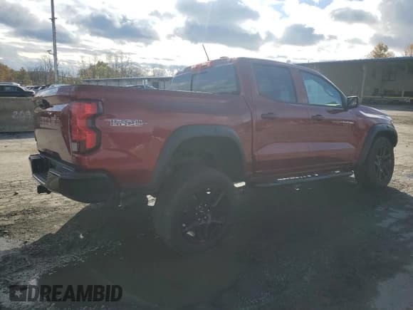 ✅ 2024 Chevrolet Colorado 4WD Trail Boss • VIN: 1GCPTEEKXR1199756 • Лот: 86307465. Опубликован ранее на Copart с пробегом 30 407 миль. Бесплатный доступ к архиву аукционных продаж из США и подробный отчёт об истории автомобиля на DreamBid. Изображение 3.